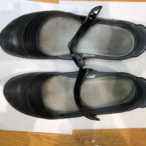 Naot Kirei mary jane